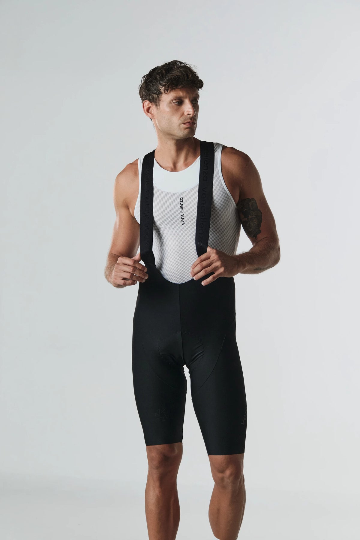 Pantaloneta V-II corte limpio hombre - Black
