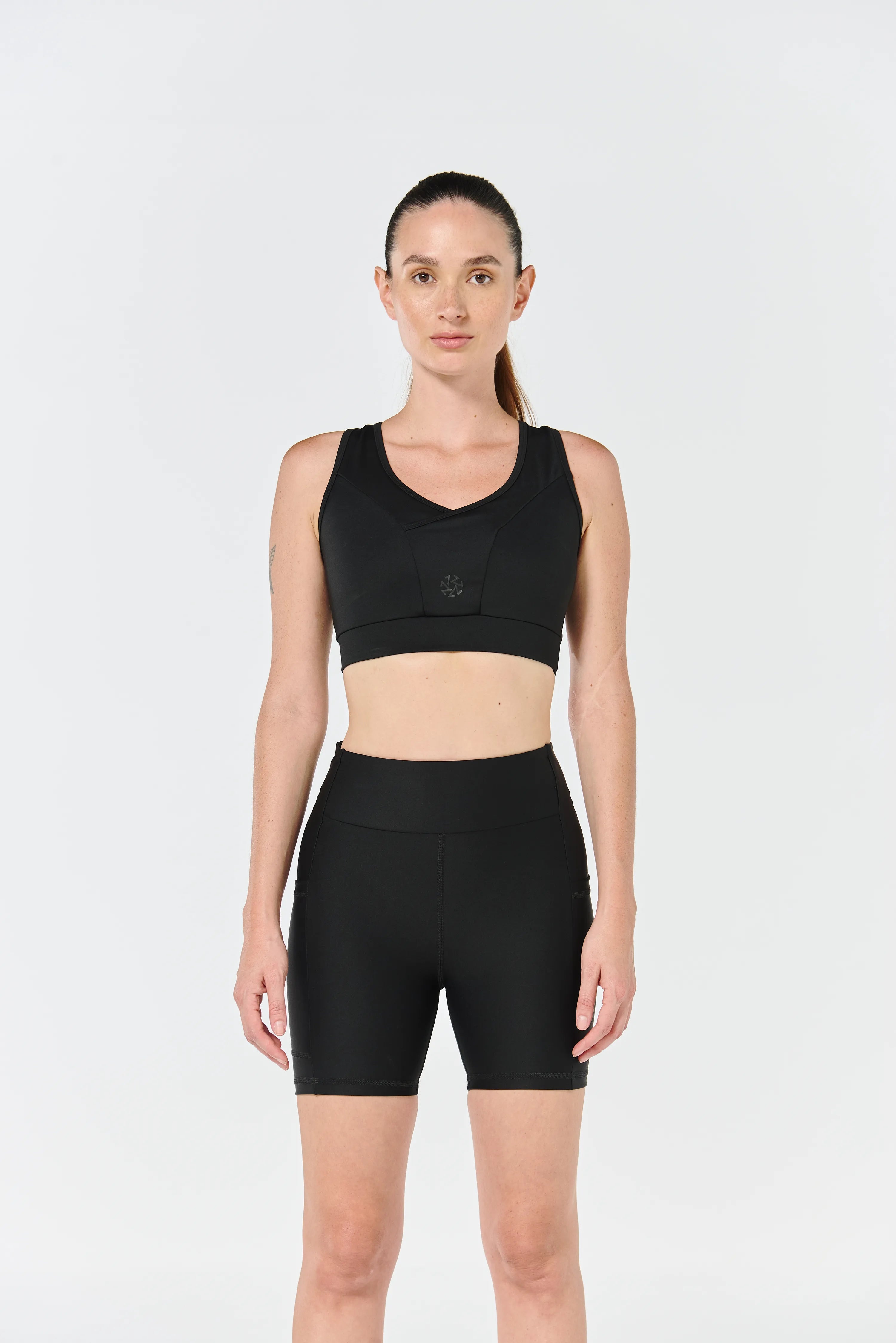 Top Running Cruzado - Negro